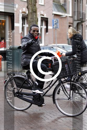 Amsterdam 17 december 2011
Regilio Tuur op de fiets in Amsterdam.
Peter Smulders bv