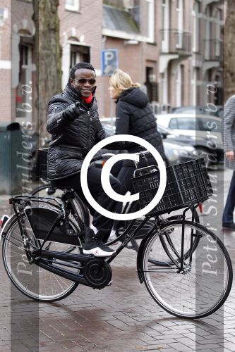 Amsterdam 17 december 2011
Regilio Tuur op de fiets in Amsterdam.
Peter Smulders bv