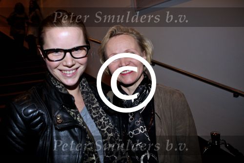 Amsterdam 10 januari 2012
Premiere Emmi en Leo in DeLaMar Theater.  Renee Soutendijk en dochter Caro Lenssen.
Peter Smulders bv