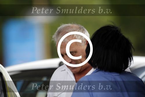 Curacao 30 december 2011
Rick Felderhof achter zijn computer en met krantje bij hotel avila beach.
Peter Smulders bv