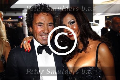 Amsterdam 8 december 2011
Openings en VIP avond van de miljonairfair in de RAI. Ronnie Rosenbaum met vriendin
Peter Smulders bv