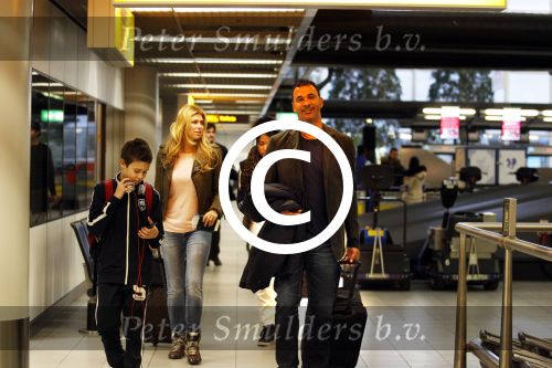 Schiphol 23 december 2011
Ruud Estelle maxim en joelle Gullit vertrekken naar Miami vanaf schiphol.
Peter Smulders bv