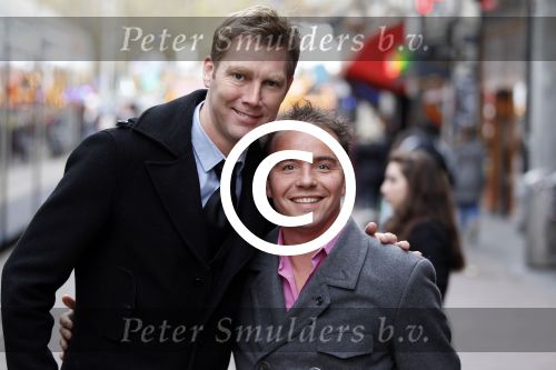 Amsterdam 4 december 2011
Premiere de gelaarsde kat in tuschinski. Sipke Jan Bousema met vriend
Peter Smulders bv
