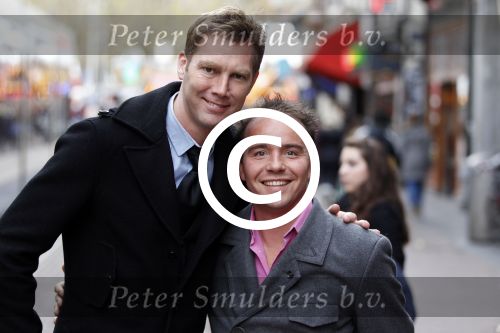 Amsterdam 4 december 2011
Premiere de gelaarsde kat in tuschinski. Sipke Jan Bousema met vriend
Peter Smulders bv