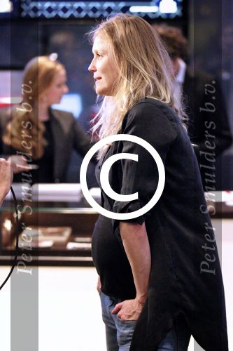 Amsterdam 10 januari 2012
Premiere Emmi en Leo in DeLaMar Theater. Zwangere Sophie Hilbrand.
Peter Smulders bv