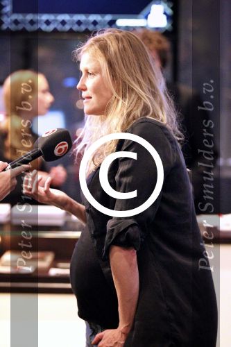 Amsterdam 10 januari 2012
Premiere Emmi en Leo in DeLaMar Theater. Zwangere Sophie Hilbrand.
Peter Smulders bv