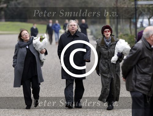 Amsterdam 21 december 2011
Crematie Olga Madsen op westgaarde. Sylvia Kristel
Peter Smulders bv