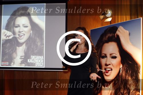 Amsterdam 1 december 2011
Presentatie calender Tatjana in hotel l europe. 
Patricia Paay en Patt Brard reiken hem uit.
Peter Smulders bv
