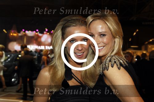 Amsterdam 8 december 2011
Openings en VIP avond van de miljonairfair in de RAI. Veronica Risch met een vriendin
Peter Smulders bv