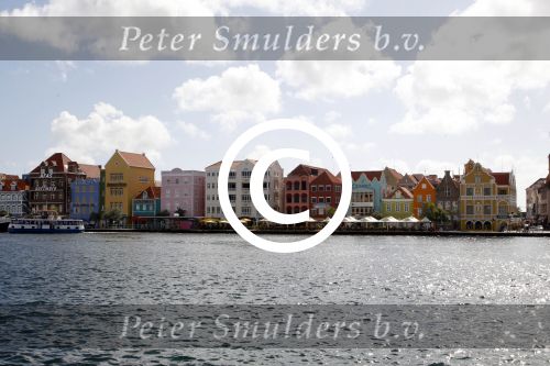 Curacao 5 januari 2011
Hotspots in Curacao. Willemstad en de pondjesbrug
Peter Smulders bv