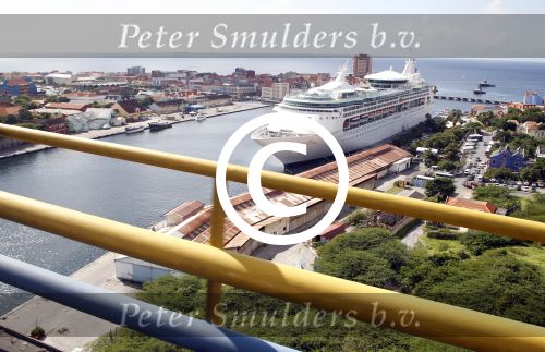 Curacao 5 januari 2011
Hotspots in Curacao. Willemstad en de pondjesbrug
Peter Smulders bv