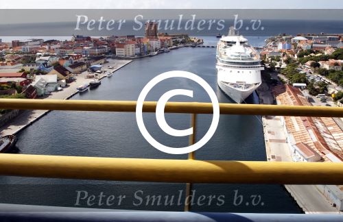Curacao 5 januari 2011
Hotspots in Curacao. Willemstad en de pondjesbrug
Peter Smulders bv