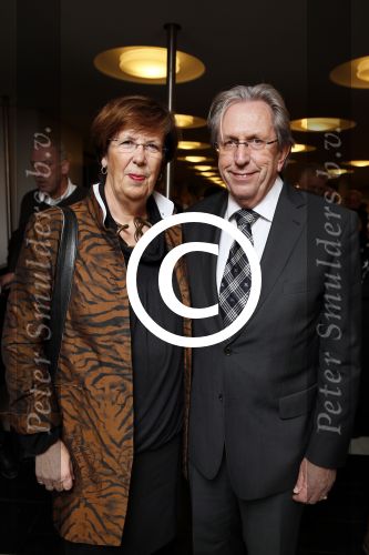 Utrecht 5 januari 2012
Premiere show Tineke Schouten in schouwburg Utrecht. Annemarie Jorritsma met man
Peter Smulders bv