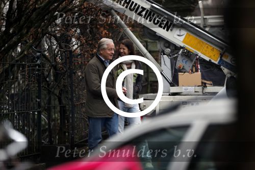 Amsterdam 22 december 2012
Isa Hoes aan het verhuizen naar haar nieuwe huis aan het vondelpark. vader Antonie Kamerling
Peter Smulders bv