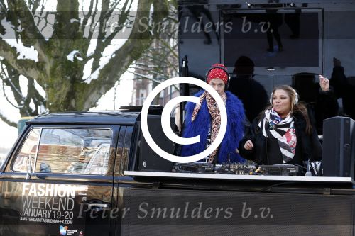 Amsterdam 16 januari 2013
Bas Costers als dj ter promotie van de amsterdam fashion week op de cornelis schuytstraat.
Peter Smulders bv