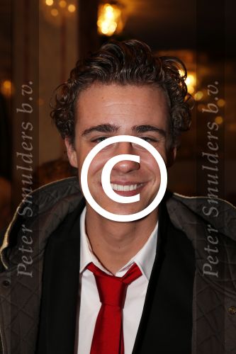 Amsterdam 21 december 2012
Premiere kerstcircus in carre. Beau Schneider met vreindin
Peter Smulders bv