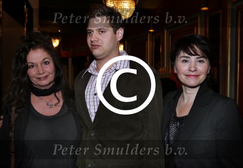 Amsterdam 13 januari 2012
Rob de Nijs 70 jaar concert in carre. Henriette de Nijs met Joshi en Belinda Meuldijk
Peter Smulders bv