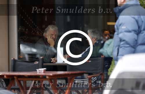 Amsterdam 11 januari 2013
Ben Cramer en Dries Roelvink op de pc hooftstraat bij Ben zijn nieuwe auto
Peter Smulders bv