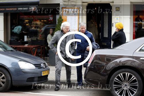 Amsterdam 11 januari 2013
Ben Cramer en Dries Roelvink op de pc hooftstraat bij Ben zijn nieuwe auto
Peter Smulders bv