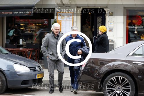 Amsterdam 11 januari 2013
Ben Cramer en Dries Roelvink op de pc hooftstraat bij Ben zijn nieuwe auto
Peter Smulders bv