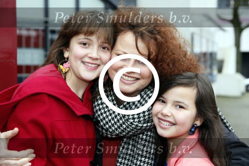 Rotterdam 3 januari 2012
Premiere Piet Piraat in Rotterdam. Bettina Berger met dochters en ...
Peter Smulders bv