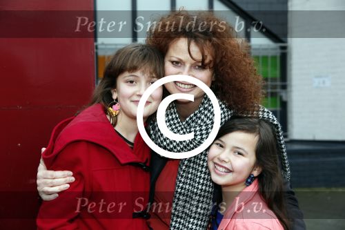 Rotterdam 3 januari 2012
Premiere Piet Piraat in Rotterdam. Bettina Berger met dochters en ...
Peter Smulders bv