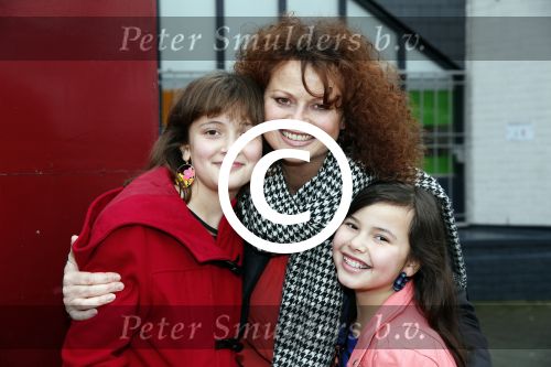 Rotterdam 3 januari 2012
Premiere Piet Piraat in Rotterdam. Bettina Berger met dochters en ...
Peter Smulders bv