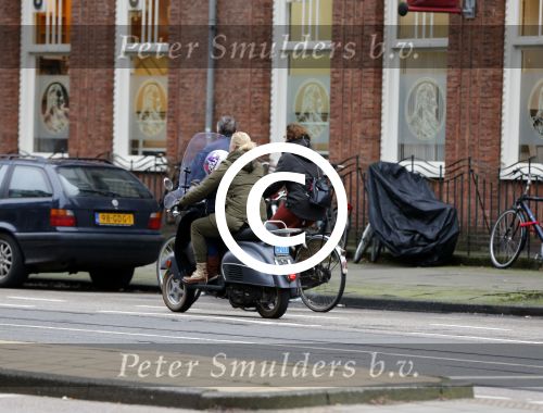 Amsterdam 4 januari 2013
Bridget Maasland op haar scooter.
Peter Smulders bv