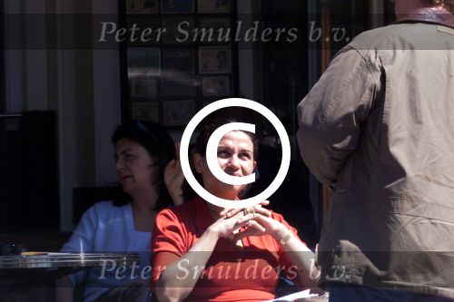 Amsterdam 7 mei 2001

 Carmen Rijkaard op teras met een vriend.

Peter Smulders bv