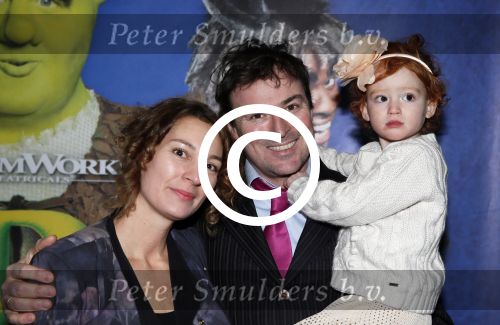 Amsterdam 13 januari 2013
Voorstelling Shrek in het RAI theater. Caspar Burgi met vrouw en dochter
Peter Smulders bv