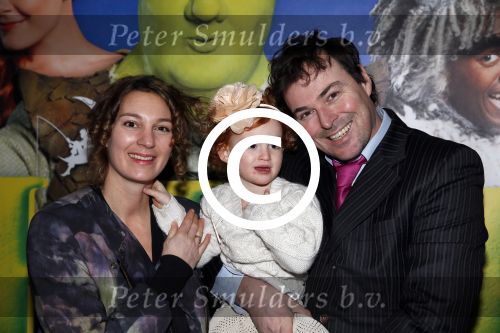 Amsterdam 13 januari 2013
Voorstelling Shrek in het RAI theater. Caspar Burgi met vrouw en dochter
Peter Smulders bv