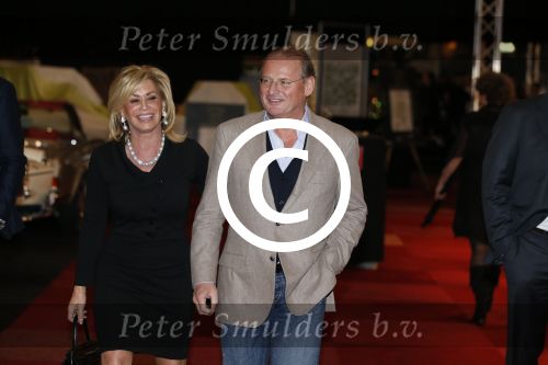 Maastricht 10 januari 2012
Connie Breukhoven en haar nieuwe vriend Frans v Maarschalkerwaart rijden van Amsterdam naar Maastricht waar ze eerst in hotel wat drinken en daarna naar een gala van een oldtimer beurs in het Mecc gaan.
Peter Smulders bv
