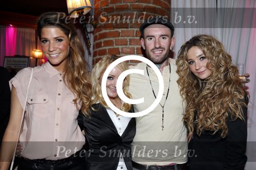 Uitgeest 14 januari 2013
Nieuwjaarsreceptie Henk Geels in Bobs saloon. Djumbo
Peter Smulders bv