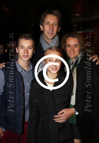 Amsterdam 21 december 2012
Premiere kerstcircus in carre. Edwin en Annemarie v d Sar met kinderen
Peter Smulders bv