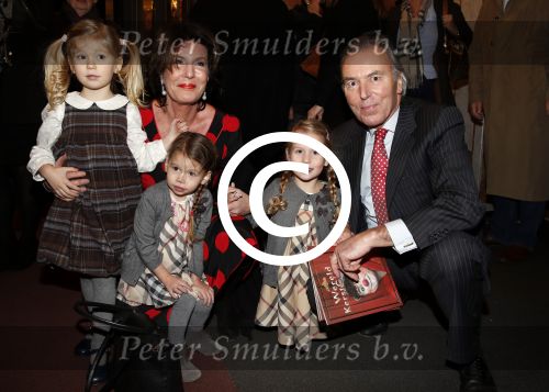 Amsterdam 21 december 2012
Premiere kerstcircus in carre. Elco en Janneke Brinkman met kleinkinderen
Peter Smulders bv