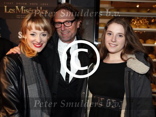 Amsterdam 9 januari 2012
Premiere les Miserables in Tuschinski. Eric v Tijn met dochter en Noortje Herlaar
Peter Smulders bv
