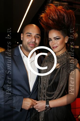 Amsterdam 22 december 2012
Radio 538 Jingle balls in het ziggo dome. Eva Simons met vriend dj Sidney Samson
Peter Smulders bv