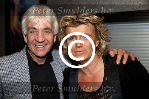 Uitgeest 14 januari 2013
Nieuwjaarsreceptie Henk Geels in Bobs saloon. Hans Klok met Ger Copper
Peter Smulders bv