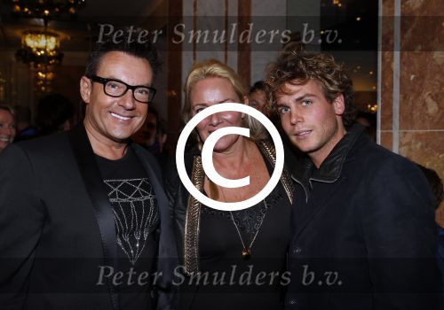 Amsterdam 21 december 2012
Premiere kerstcircus in carre. Gerard Joling met zus en een vriend
Peter Smulders bv