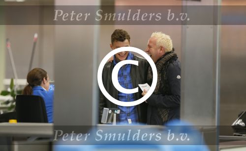 Schiphol 27 december 2012
Gordon vertrekt met zijn nieuwe vriend Robbert op vakantie naar Rio de Janeiro.
Peter Smulders bv