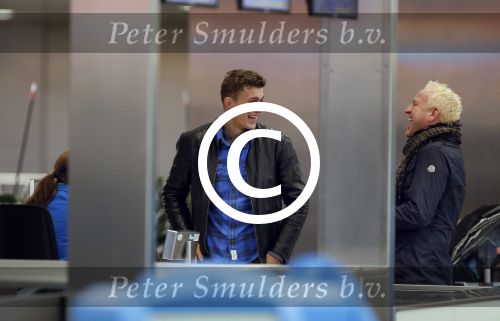 Schiphol 27 december 2012
Gordon vertrekt met zijn nieuwe vriend Robbert op vakantie naar Rio de Janeiro.
Peter Smulders bv