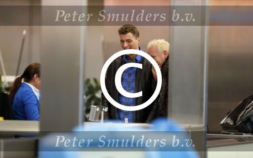 Schiphol 27 december 2012
Gordon vertrekt met zijn nieuwe vriend Robbert op vakantie naar Rio de Janeiro.
Peter Smulders bv