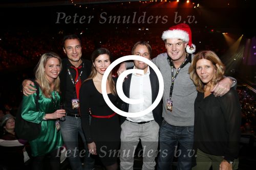 Amsterdam 22 december 2012
Radio 538 Jingle balls in het ziggo dome. Guido Albers met vrouw en Rob Witschge met vrouw en vrienden
Peter Smulders bv