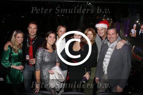Amsterdam 22 december 2012
Radio 538 Jingle balls in het ziggo dome. Guido Albers met vrouw en Rob Witschge met vrouw en vrienden
Peter Smulders bv