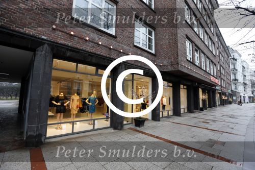 Hamburg 6 januari 2013
Winkels in de buurt van het appartement van Rafael en Sylvie v d Vaart
Peter Smulders bv