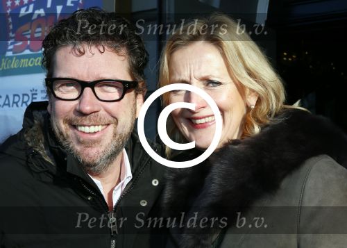 Amsterdam 13 januari 2012
Rob de Nijs 70 jaar concert in carre. Henkjan Smits met vrouw
Peter Smulders bv