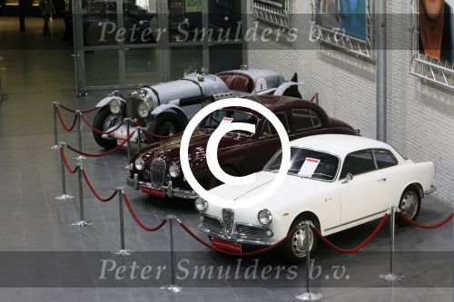 Maastricht 10 januari 2012
Connie Breukhoven en haar nieuwe vriend Frans v Maarschalkerwaart rijden van Amsterdam naar Maastricht waar ze eerst in hotel wat drinken en daarna naar een gala van een oldtimer beurs in het Mecc gaan.
Peter Smulders bv