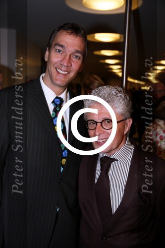 Utrecht 5 januari 2012
Premiere show Tineke Schouten in schouwburg Utrecht. Jacques d Ancona met vriend Hans Langhout
Peter Smulders bv