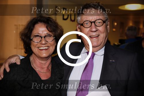 Utrecht 5 januari 2012
Premiere show Tineke Schouten in schouwburg Utrecht. John Lanting met vrouw
Peter Smulders bv