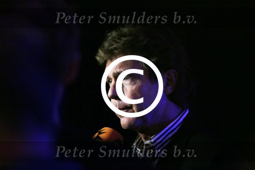 Amsterdam 17 januari 2013
Matthijs v Nieuwkek wordt uitgeroepen voor omroepman van het jaar en krijgt de prijs overhandigd uit handen van John de Mol.
Peter Smulders bv
